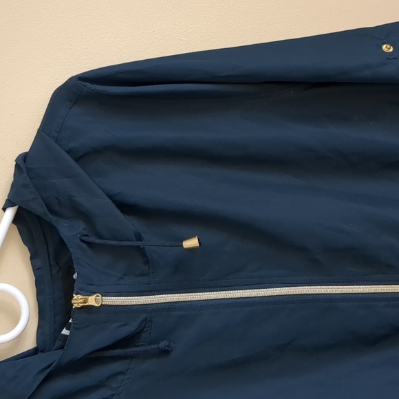 Large Atmosphere Parka In A Pocket Blue With Gold Hardware Jacket - Picture 4 of 17